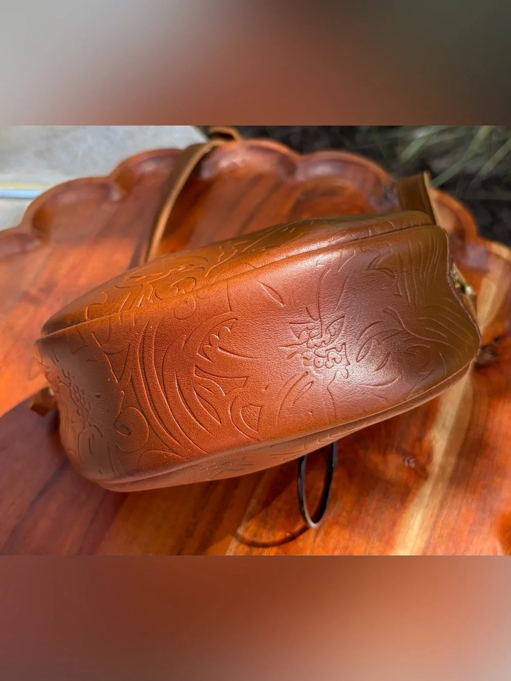 Portland Leather Meadow Embossed Small Circle Crossbody Like New